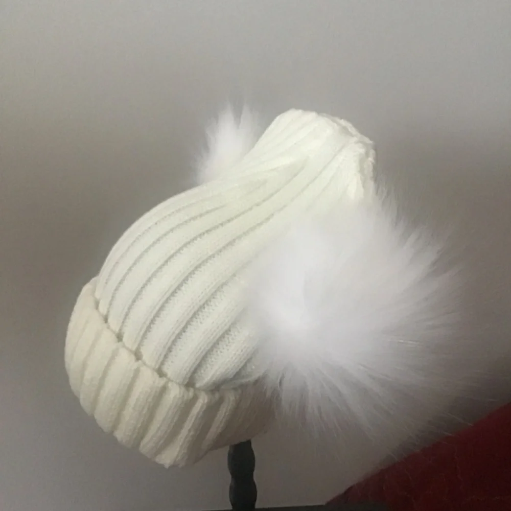 Cream wide rib double pom beanie hat nwot